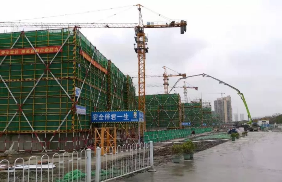 市北32號地塊提前完成地下室結(jié)頂！